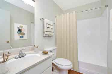 room for rent in 2bd