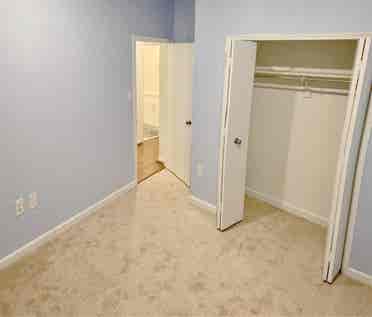 Private Room (July 1st Move-In)