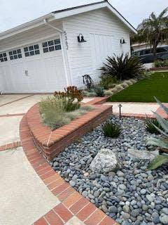 Looking for female roomate