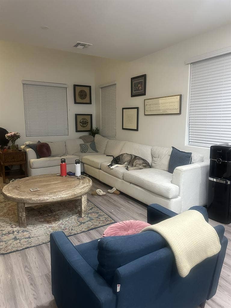Small room&additional office space