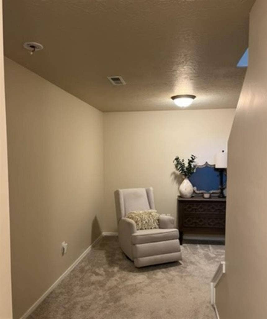 Private room + office for rent!