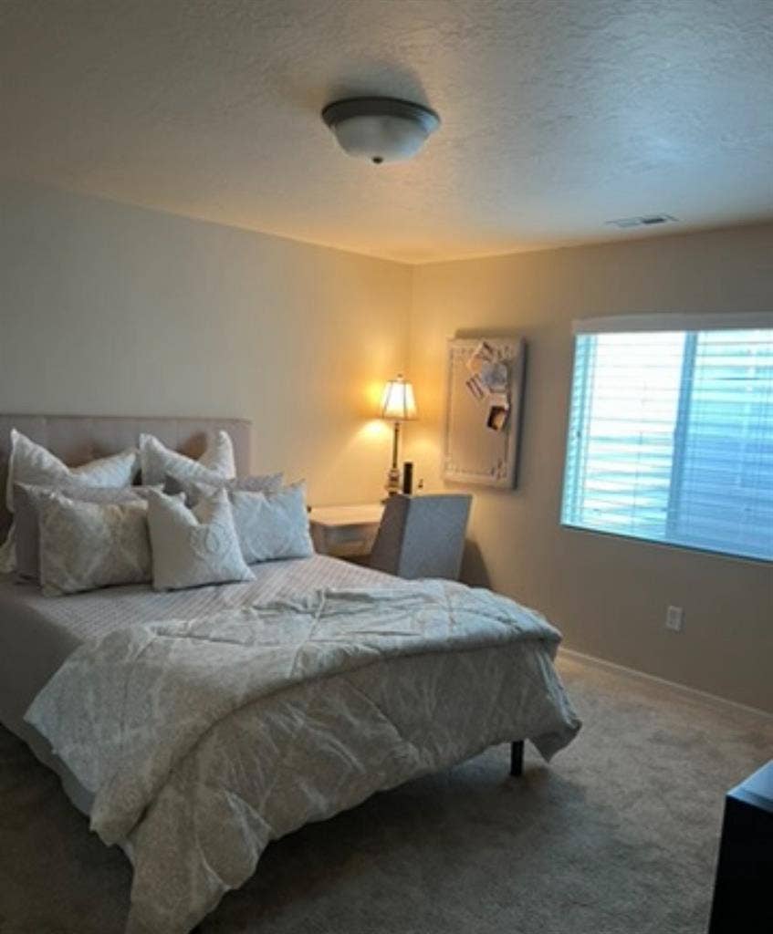 Private room + office for rent!