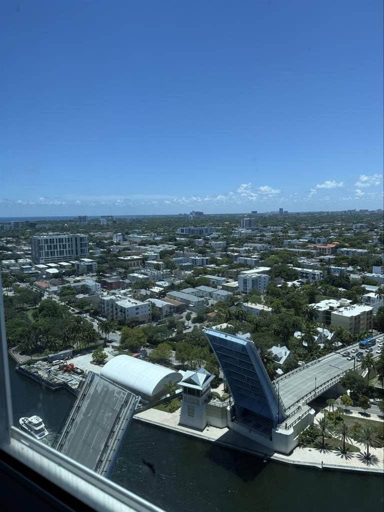 Private room in downtown Miami