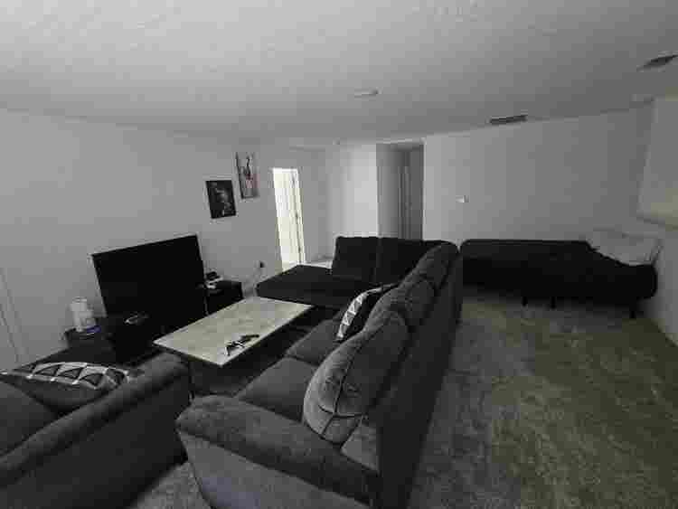 1 Fully furnished room !!!