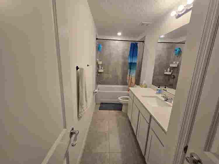 1 Fully furnished room !!!