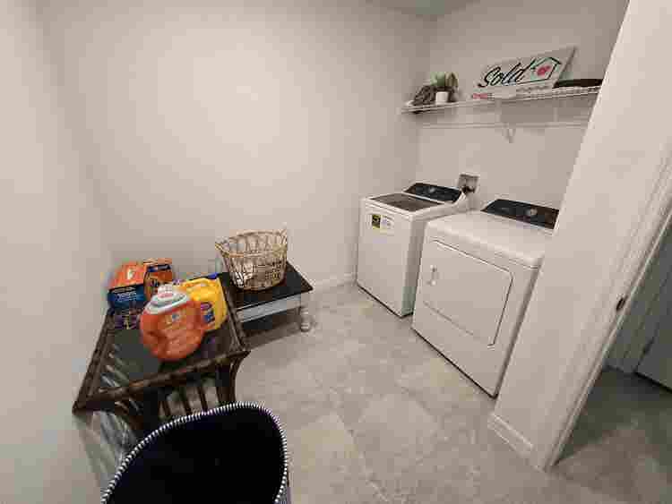 1 Fully furnished room !!!