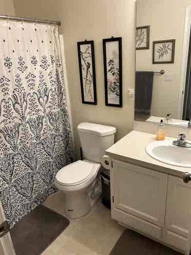 Roommate for quiet SE PDX home