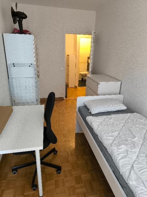 Room Eaux-Vives