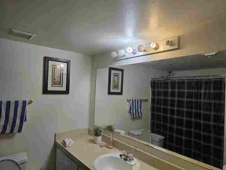 Affordable spacious bed&bath avail