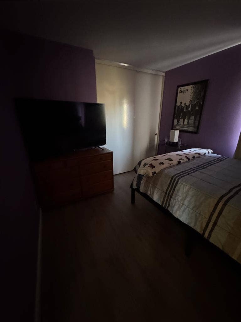 2 
Beautiful furnished bedroom