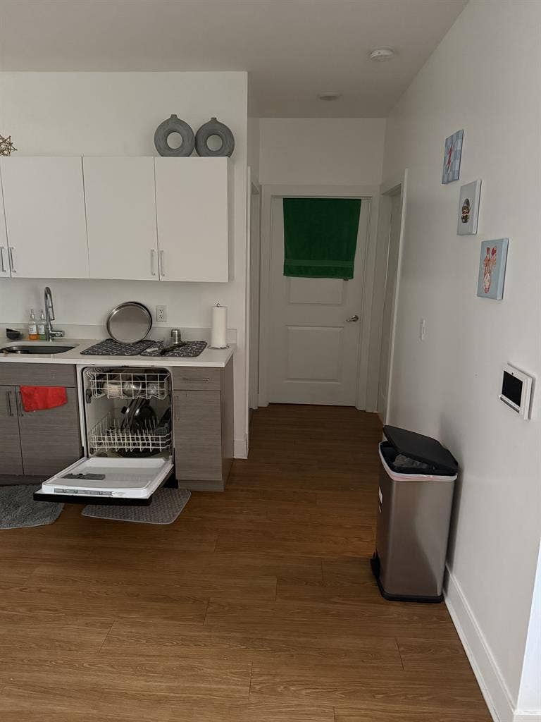 2bhk shared room for male