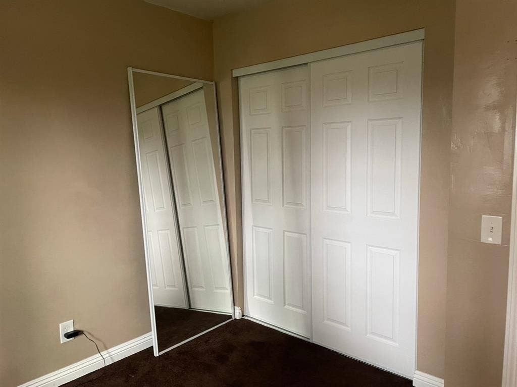 Looking for roommate starting Aug 1
