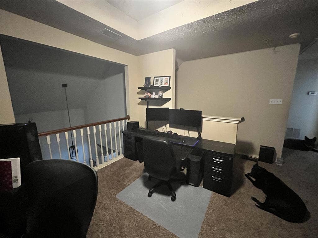 2 rooms available lots of amenities