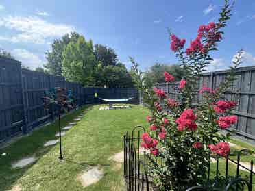 2 rooms available lots of amenities