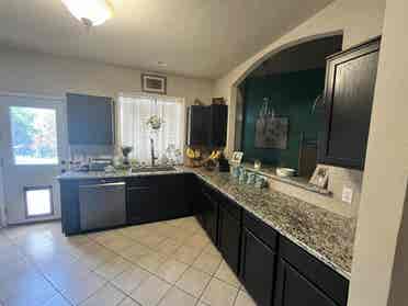 2 rooms available lots of amenities