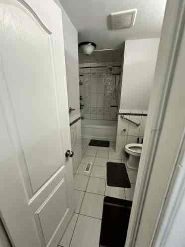 Master Bedroom- Town House For Rent