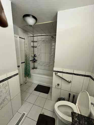 Master Bedroom- Town House For Rent