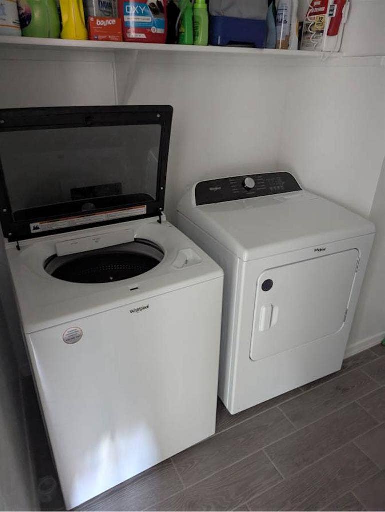 Room for rent Available now