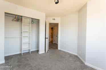 Furnished room for rent w/utilities