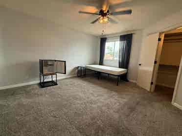 Furnished room for rent w/utilities