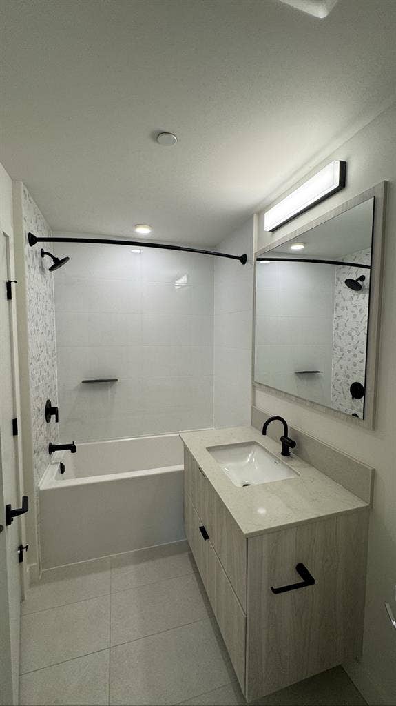 Brand New 1 Bedroom
Condo