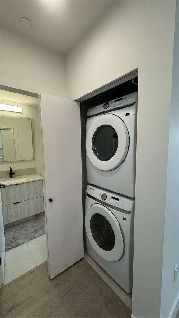 Brand New 1 Bedroom
Condo