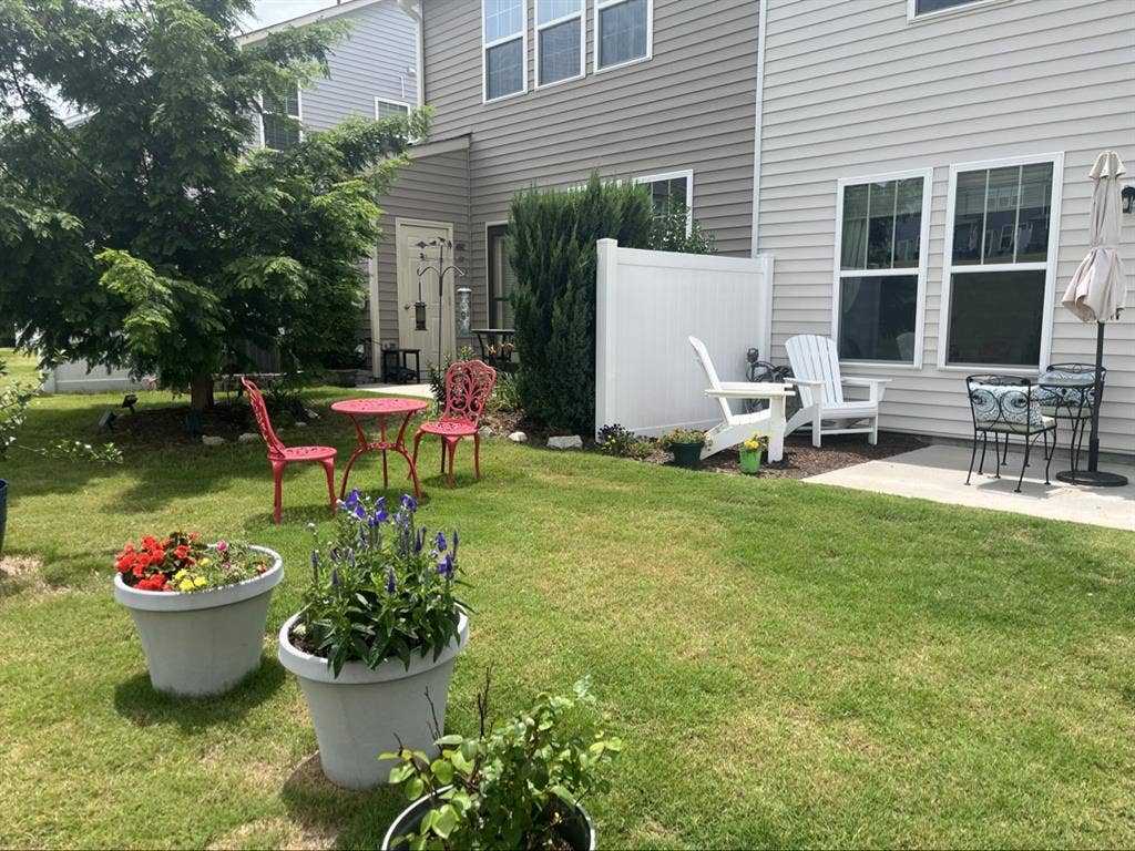 Furnished room in Clayton, mo