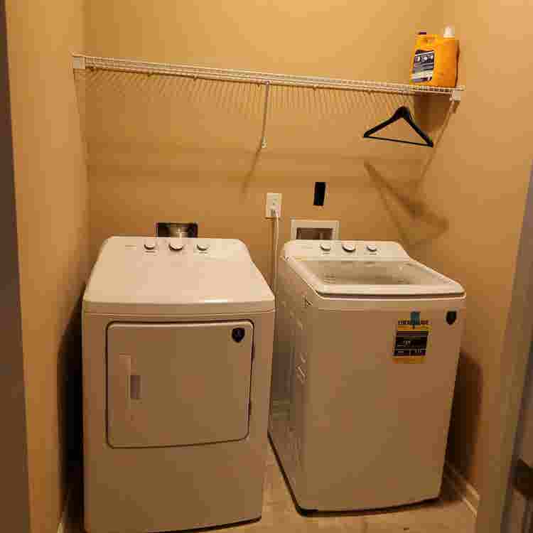 3 Rooms for Rent