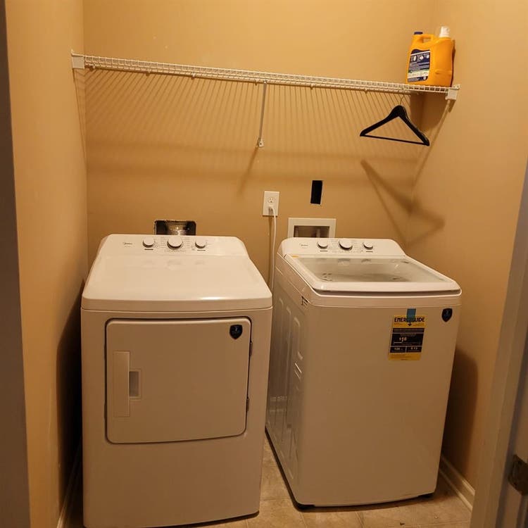 3 Rooms for Rent