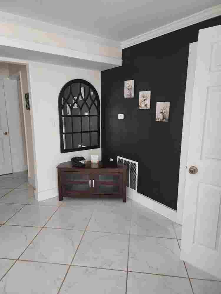 Nice Room in 2-bedroom Apartment