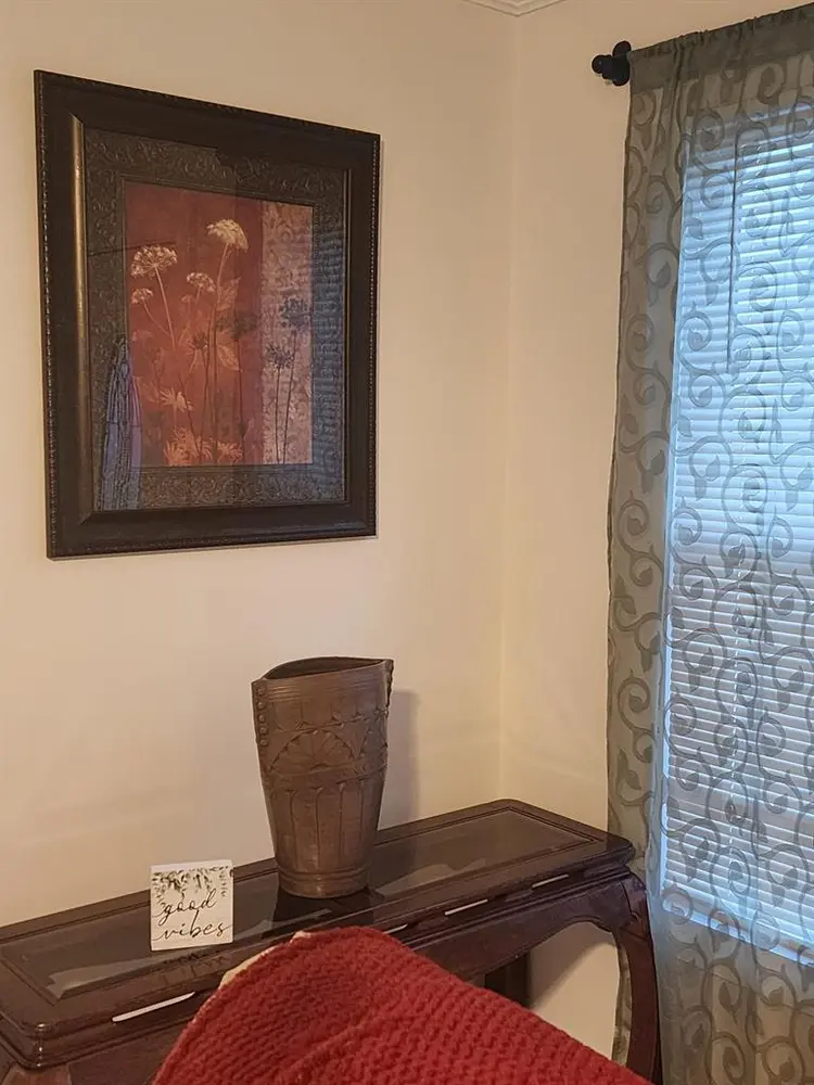 Nice Room in 2-bedroom Apartment