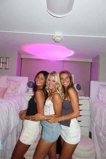 Oliv Hetzel Apartment at Penn State