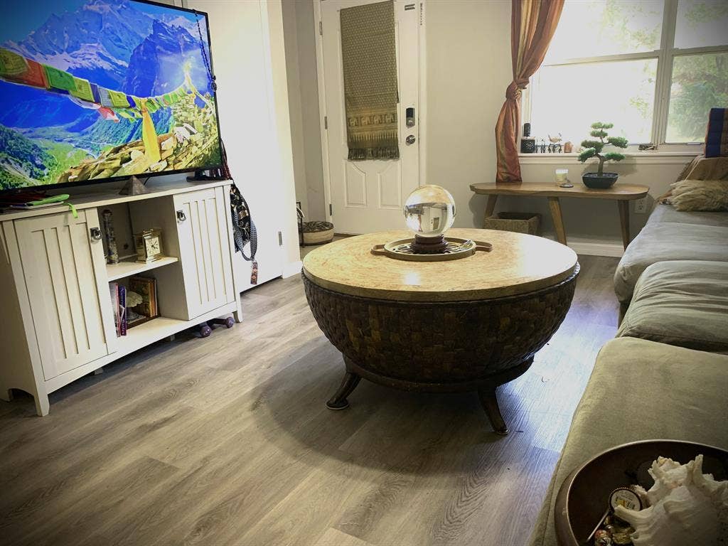 Fernandina Beach seeking roommate