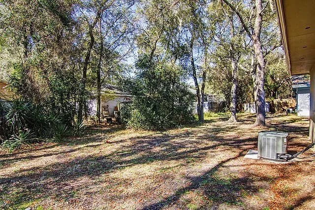 Fernandina Beach seeking roommate