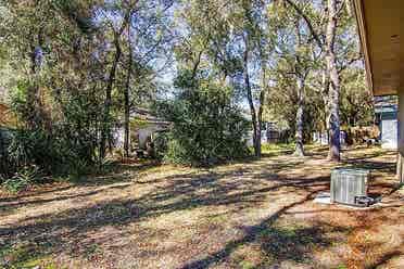 Fernandina Beach seeking roommate