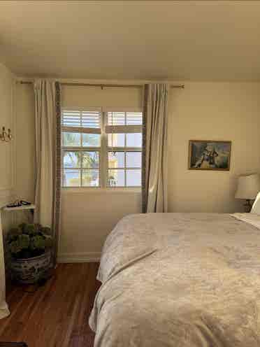 Miami Beach 2 bedroom apt furnished