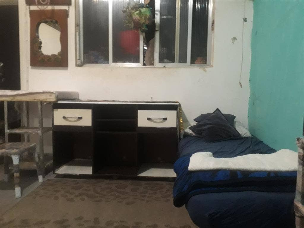 Quarto solteiro na bela vista