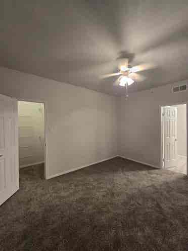 Roommate needed for  bath