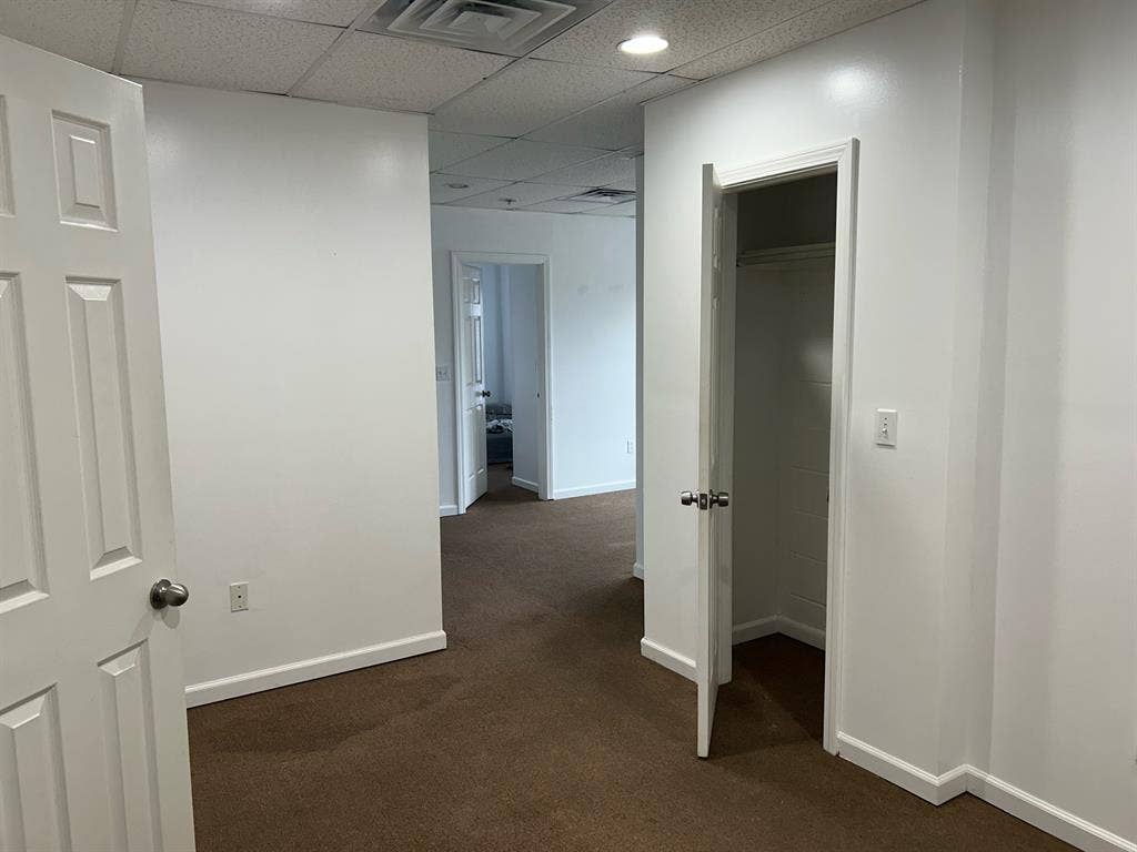 Need Tenant! Can Do Per Room