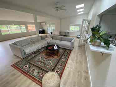 ROOMMATE WANTED! Master suite room