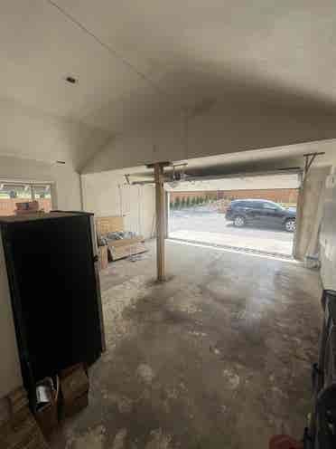 ROOMMATE WANTED! Master suite room