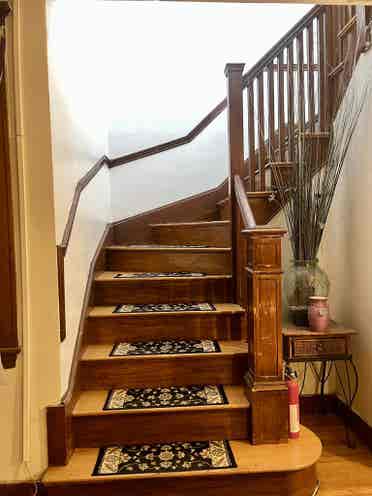 $1300 Incl. Utl.+WIFI+Laundry 