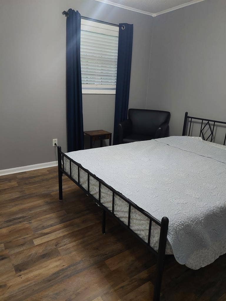 Room for Rent (Female Only)