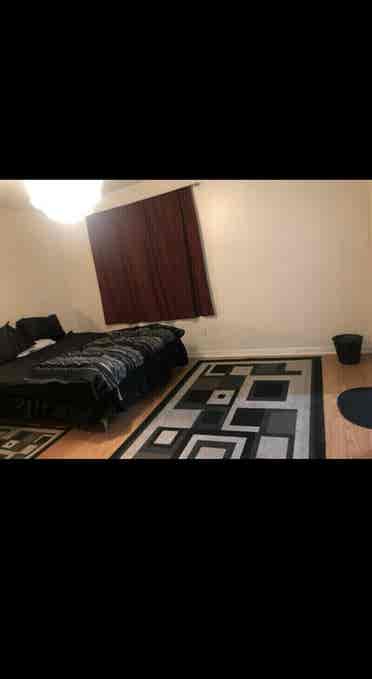 FURNISHED ROOMS - 3 MIN TO SQUARE 1