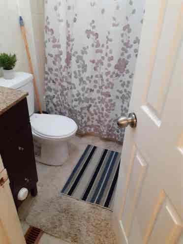 FURNISHED ROOMS - 3 MIN TO SQUARE 1