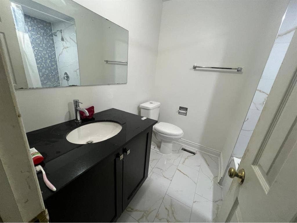 FURNISHED ROOMS - 3 MIN TO SQUARE 1
