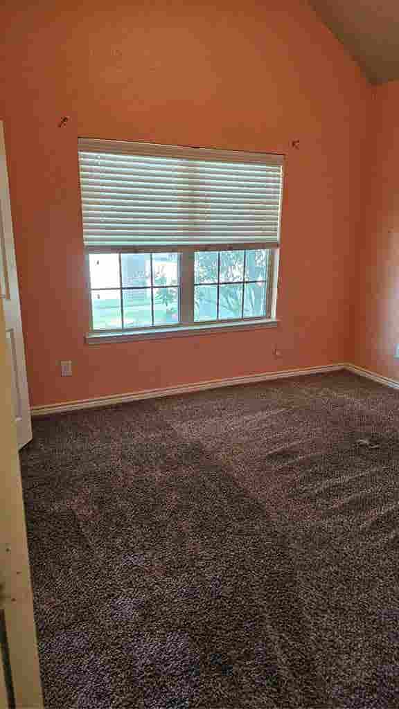 2 Rooms and Bathroom to Yourselff