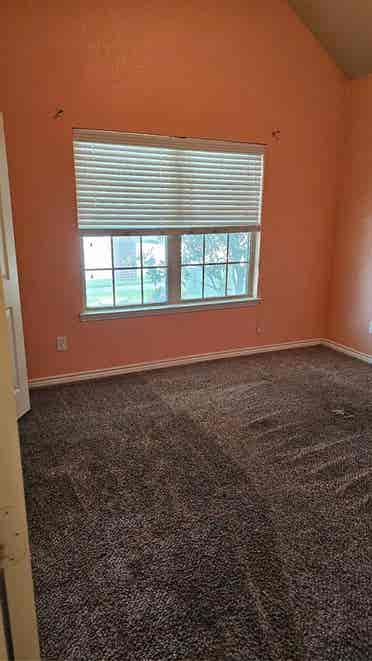2 Rooms and Bathroom to Yourselff
