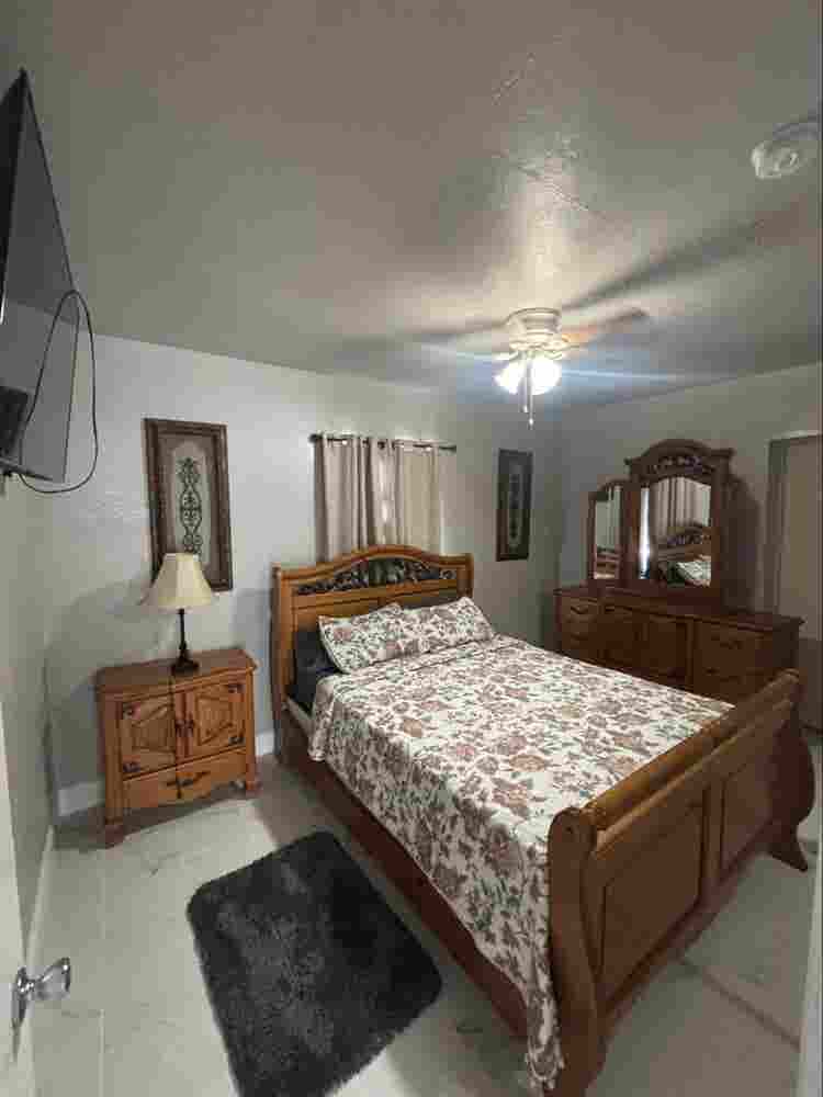 Room  month to month