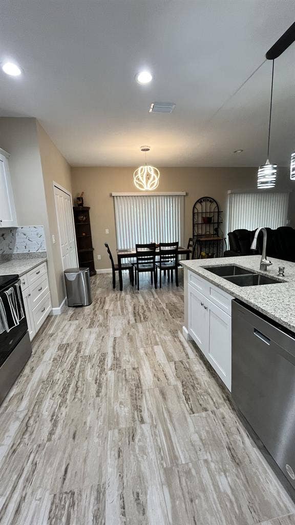 Room Available in Clean, Quiet Home